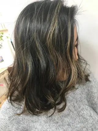 セミロング カラー 平尾 拓也のヘアスタイル