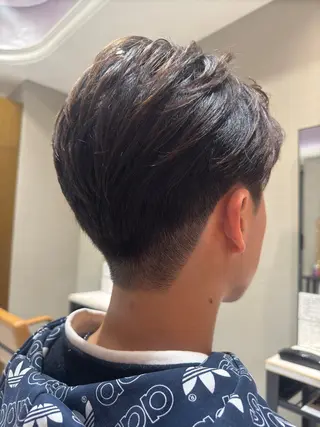 メンズ 頭から整える美容師 松田のヘアスタイル