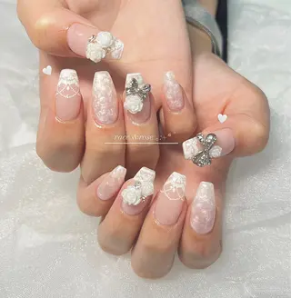 ネイル ちゅるんネイル🪄 耳ツボジュエリー🔗のネイルデザイン