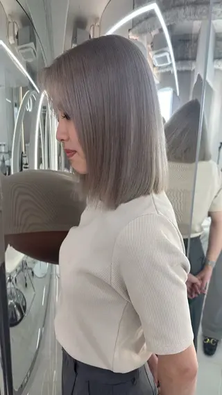 ミディアム ハイトーンボブ Mizuki.のヘアスタイル
