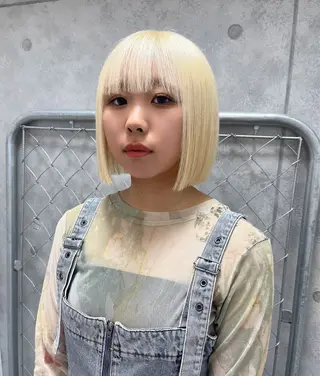 カラー kanta 梅田 韓国ハイトーンのヘアスタイル