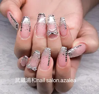 ネイル R inのネイルデザイン