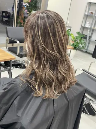 ロング カラー パーマ ヘアアレンジ メンズ キッズ ネイル マツエク・マツパ アイブロウ Eirデザイナーズ サロン茶屋町tomoのヘアスタイル