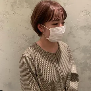 ショート SAKINO. ベージュカラーのヘアスタイル