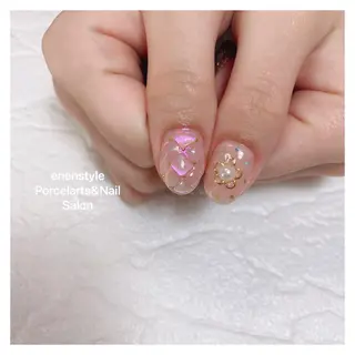 ミディアム ヘアアレンジ ネイル 👑enen style👑のネイルデザイン