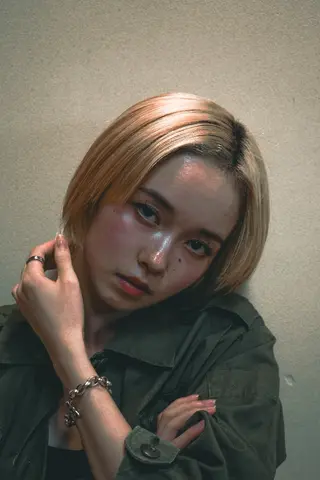 カラー ミディアム OMA カタギシのヘアスタイル