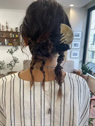 ヘアアレンジ 💓パーマ，💗 レイヤーカットのヘアスタイル