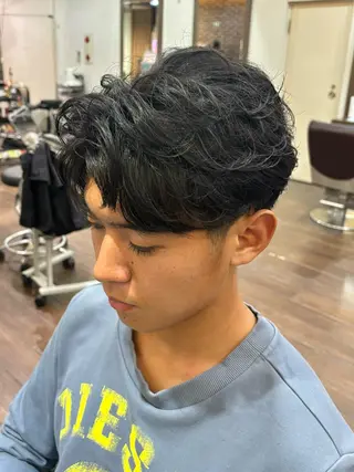 ショート パーマ メンズ 髪質改善 ネイル コトミ🐸のヘアスタイル