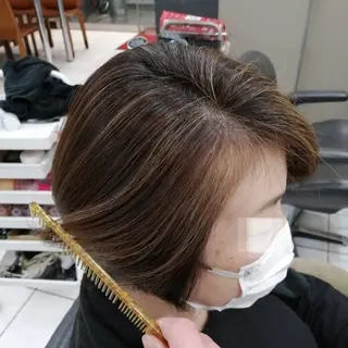 ショート カラー D/i |Y/no. 〈夜スパ17時〜〉のヘアスタイル