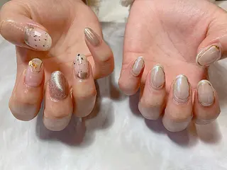 ショート カラー ネイル マツエク・マツパ illum hicariのネイルデザイン