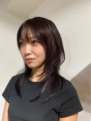 セミロング カラー スギヤマ シユのヘアスタイル