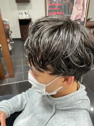 パーマ メンズ Merlyosaka 早川未来のヘアスタイル