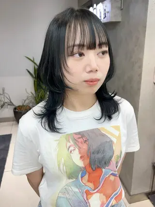 ミディアム カラー ウルフ🤍渋谷 🤍Mizukiのヘアスタイル