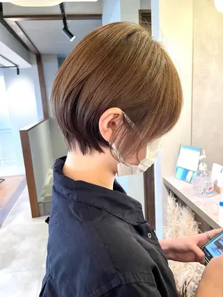 ショート 日比崚介🍀 おくれげ小顔カットのヘアスタイル