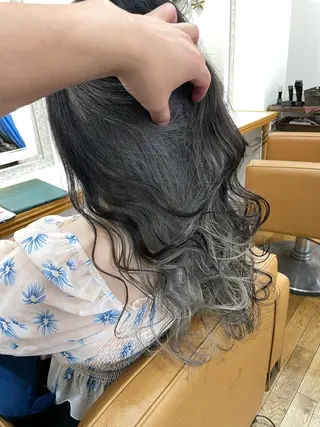 ロング ブリーチ毛矯正.髪質 改善.髪にドラマをのヘアスタイル