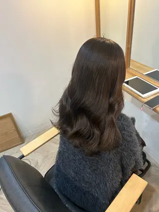 セミロング ayumi ／透明感カラーのヘアスタイル