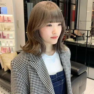 ミディアム カラー ハッシュカット/ハイ トーン/MANAMIのヘアスタイル