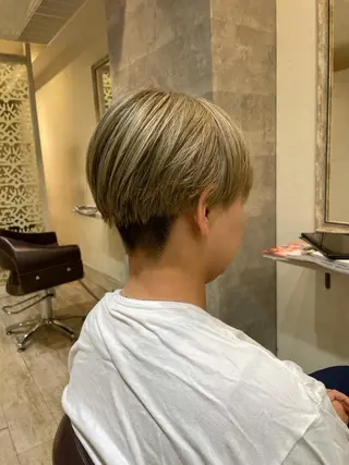 ショート カラー 小顔/似合わせカット 杉山莉菜のヘアスタイル