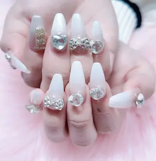 ネイル MoonNail ユリ🌸のネイルデザイン