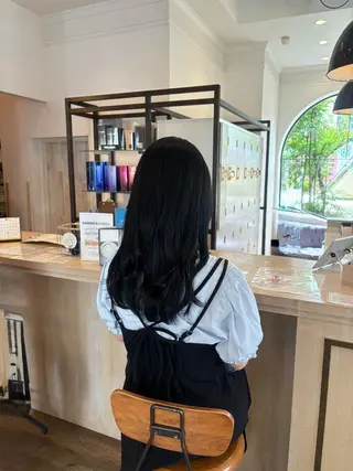 ロング カラー LORAN 寺田のヘアスタイル