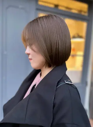 ショート カラー 堤 麻衣子のヘアスタイル