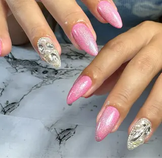 ネイル 新山 聖のネイルデザイン