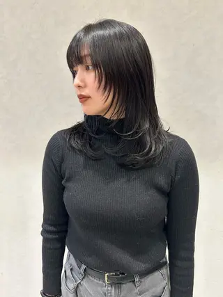 セミロング カラー レイヤー/インナー カラー🦋ルイのヘアスタイル