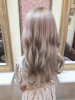 ロング カラー 岩谷/ブリーチ 🪽透明感カラーのヘアスタイル