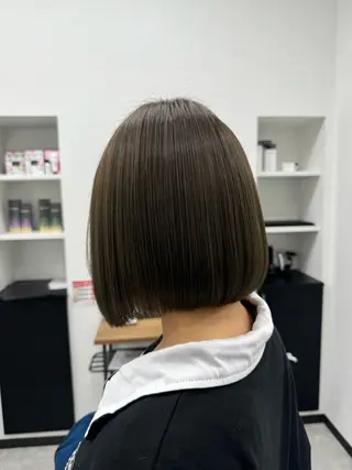 ショート カラー 𝘀𝗮𝗲 ⑅*/ 艶髪/ショートボブのヘアスタイル