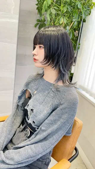 ミディアム ウルフカット/ ハッシュカット/山路のヘアスタイル