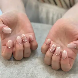 ネイル Elegancia. Hiromiのネイルデザイン