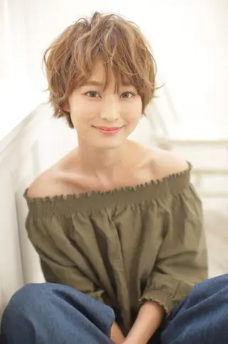 ショート レイヤーカット 川田くるみのヘアスタイル