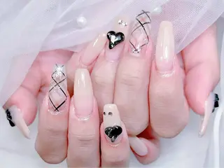 ネイル 🌈 Laule'aのネイルデザイン