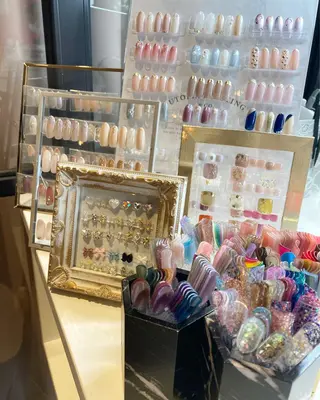 ネイル Montrésor 名古屋ネイルサロンのネイルデザイン