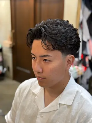 ショート パーマ メンズ 坂本 虹昂のヘアスタイル