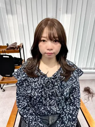 ミディアム カラー パーマ ヘアアレンジ メンズ キッズ レイヤーカット 🌿透け感カラーのヘアスタイル