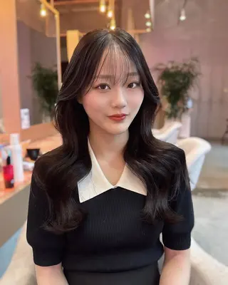 ロング 艶カラー✨レイヤー 𝐚𝐲𝐚𝐤𝐚のヘアスタイル