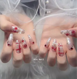ネイル Hin Nailsのネイルデザイン