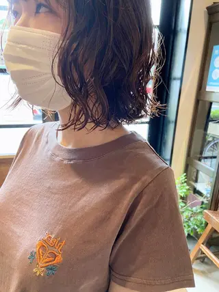 ショート カラー パーマ 吉川 愛美李のヘアスタイル