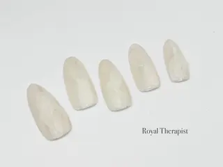 ネイル 【尾下】 ロイヤル•セラピストのネイルデザイン