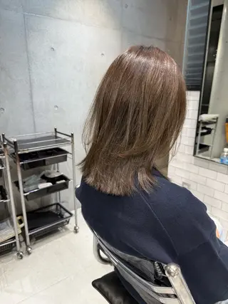 セミロング カラー 【銀座】艶髪/上品な カラー特化/涼/駅近のヘアスタイル