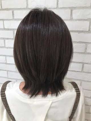 ミディアム 米良 志織のヘアスタイル