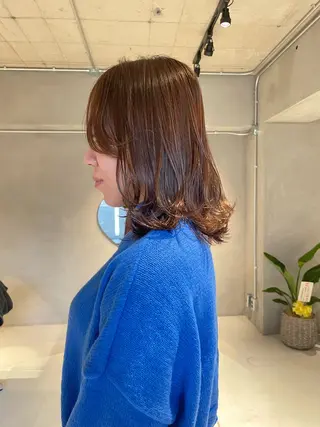 ミディアム イズミ ナナコのヘアスタイル