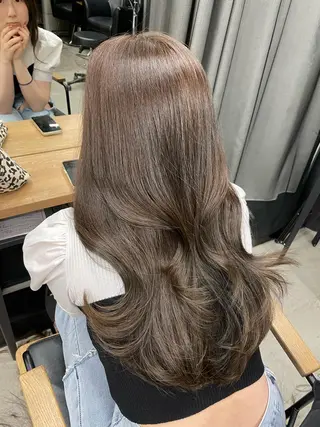 ロング 伊藤 莉奈　韓国ヘアのヘアスタイル