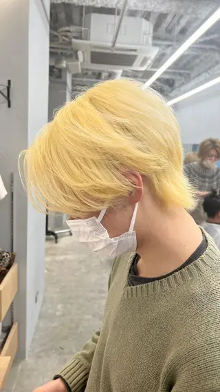 カラー メンズ ブリーチ毛の縮毛矯正 ハイトーン/岡本智樹のヘアスタイル