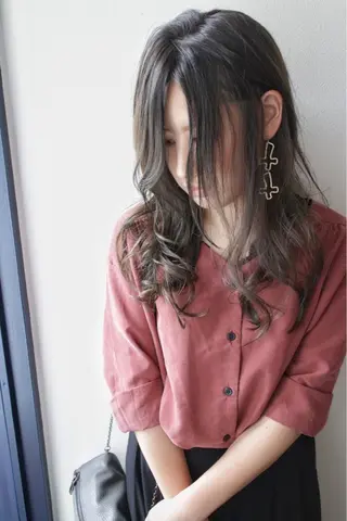 ロング カラー 吉本 知弘のヘアスタイル