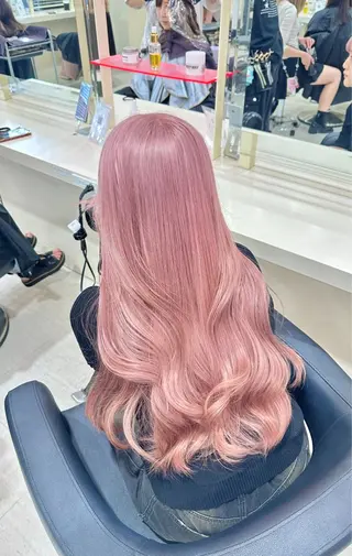 ロング カラー ヘアアレンジ 韓国レイヤー&ピンク 艶髪🩶maikoのヘアスタイル