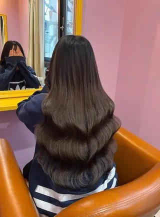 ロング シール＋ちび編み込み エクステ梅田🐨のヘアスタイル