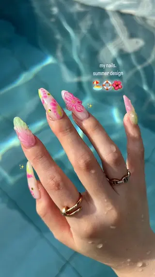 ネイル 🤎Two ERI🤎のネイルデザイン