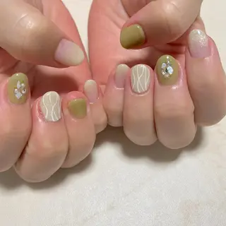 ネイル NAILSALON RandU...のネイルデザイン